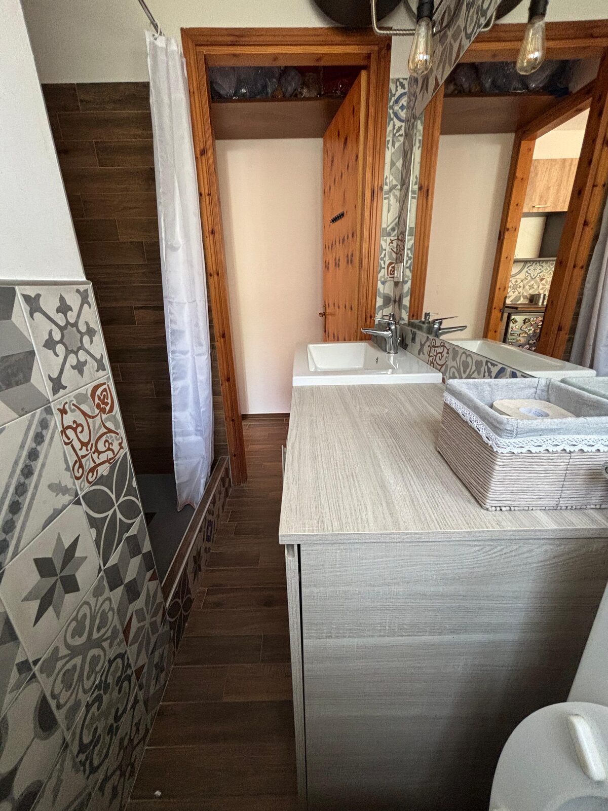 Bagno con cementine artistiche